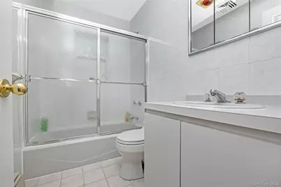 7528 170th Street, Fresh Meadows, NY 11366 - Photo 16