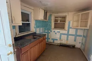 90 Jackie Robinson Pkwy, Brooklyn, NY 11207 - Photo 2