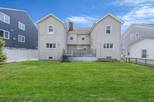 64 W 2nd St, Freeport, NY 11520 - Photo 22