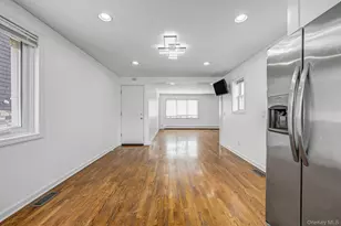 64 W 2nd St, Freeport, NY 11520 - Photo 20