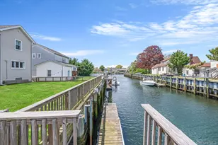 64 W 2nd St, Freeport, NY 11520 - Photo 24