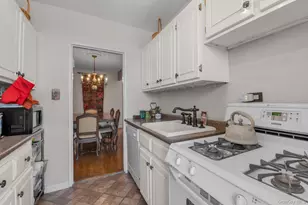 83-35 139th St, Briarwood, NY 11435 - Photo 8