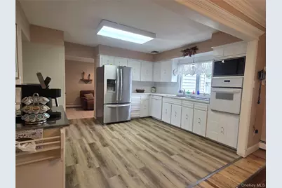 2663 Columbus Avenue, North Bellmore, NY 11710 - Photo 4