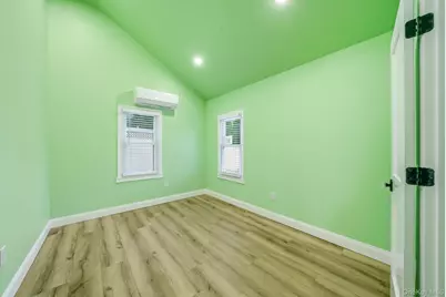 21 Newfoundland Avenue, Huntington, NY 11743 - Photo 12