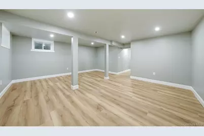 21 Newfoundland Avenue, Huntington, NY 11743 - Photo 26