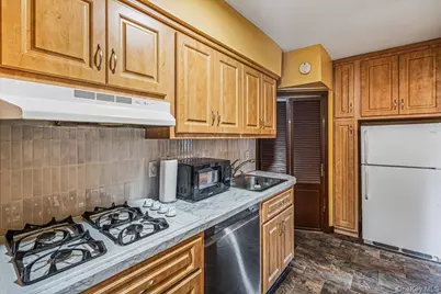 169-01 22nd Avenue, Whitestone, NY 11357 - Photo 10