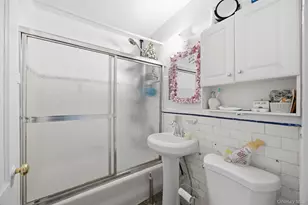 23-17 33rd Ave, Astoria, NY 11106 - Photo 16