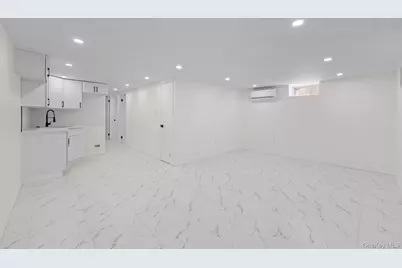 112-18 159th Street, Jamaica, NY 11433 - Photo 8