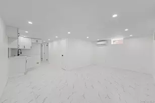 112-18 159th St, Jamaica, NY 11433 - Photo 8