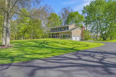 36 River Glen Road, Wallkill, NY 12589 - Photo 2