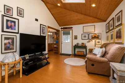 4 Distillery Glen, Warwick, NY 10990 - Photo 12