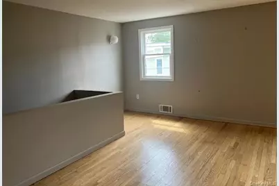 301 Sea Cliff Avenue #1, Sea Cliff, NY 11579 - Photo 2