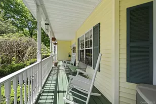 3 Pia Ct, Holtsville, NY 11742 - Photo 2
