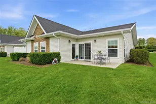 1105 Fox Hill Dr, Calverton, NY 11933 - Photo 14