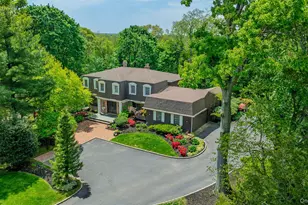 6 The Hollows W, East Norwich, NY 11732 - Photo 4