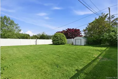 335 Twin Lane S, Wantagh, NY 11793 - Photo 34