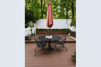 930 Merrick Rd #5, Baldwin, NY 11510 - Photo 2