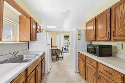 1 Beverly Road, Glen Cove, NY 11542 - Photo 8