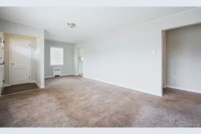 202 Nevada Street, Hicksville, NY 11801 - Photo 26