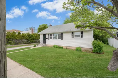 202 Nevada Street, Hicksville, NY 11801 - Photo 2