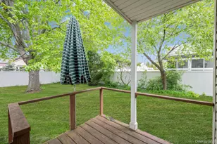 202 Nevada St, Hicksville, NY 11801 - Photo 10