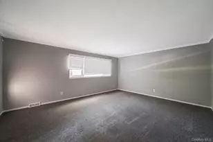 31 Crooked Hill Rd, Huntington, NY 11743 - Photo 14