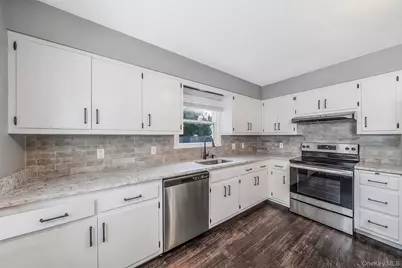 31 Crooked Hill Road, Huntington, NY 11743 - Photo 6