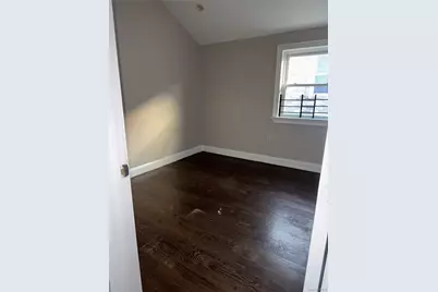 13916 Caney Lane #2nd Floor, Rosedale, NY 11422 - Photo 6