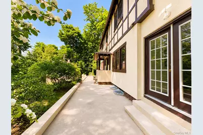 1 Edgehill Road, Glen Cove, NY 11542 - Photo 2