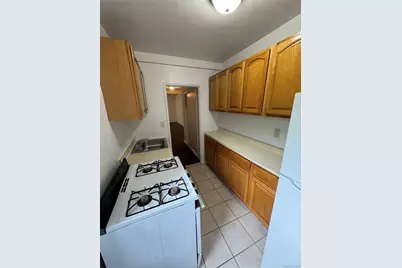 59 Old Mamaroneck Road #2E, White Plains, NY 10605 - Photo 4