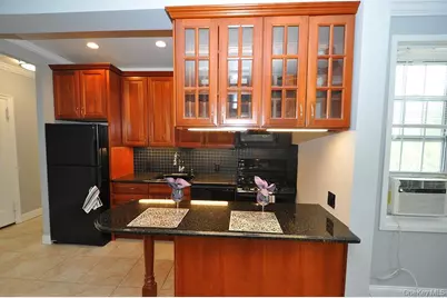 6 Midland Gardens #3D, Bronxville, NY 10708 - Photo 10
