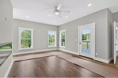 21 Harcourt Cosman Drive, Newburgh, NY 12550 - Photo 8