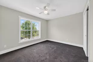 21 Harcourt Cosman Dr, Newburgh, NY 12550 - Photo 34
