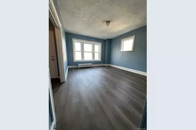 1577 Park Avenue #3rd Flr, Bridgeport, CT 06604 - Photo 8