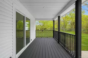 329 Railroad Ave, Center Moriches, NY 11934 - Photo 30