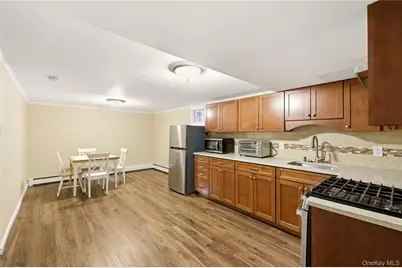 234 Winthrop Avenue, Westbury, NY 11590 - Photo 24