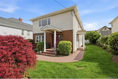 234 Winthrop Avenue, Westbury, NY 11590 - Photo 4