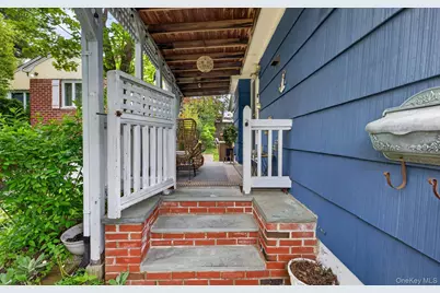 24814 Depew Avenue, Little Neck, NY 11363 - Photo 2