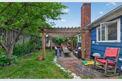 24814 Depew Avenue, Little Neck, NY 11363 - Photo 4