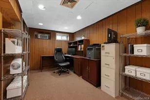 56 Middle Ln, Jericho, NY 11753 - Photo 28