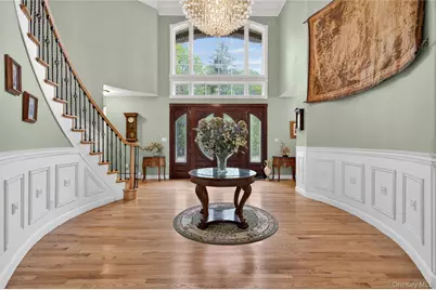 1 Springwood Path, Syosset, NY 11791 - Photo 6