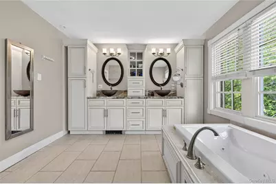 1 Springwood Path, Syosset, NY 11791 - Photo 28