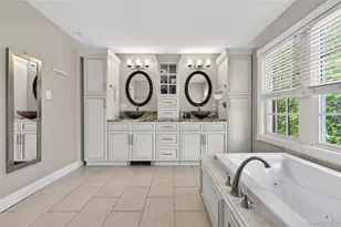 1 Springwood Path, Syosset, NY 11791 - Photo 28