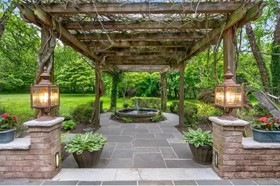 1 Springwood Path, Syosset, NY 11791 - Photo 36