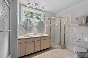 1 Springwood Path, Syosset, NY 11791 - Photo 30