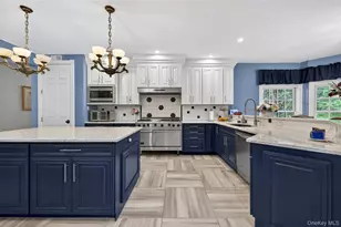 1 Springwood Path, Syosset, NY 11791 - Photo 18