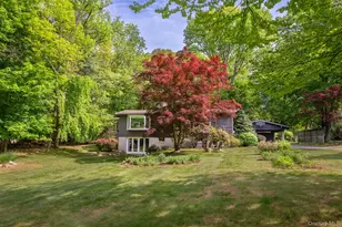 35 Hickory Hill Rd, Tappan, NY 10983 - Photo 2
