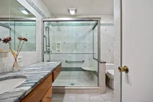 21 Canterbury Rd, Great Neck, NY 11021 - Photo 12