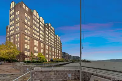 23 Water Grant Street #2N, Yonkers, NY 10701 - Photo 2