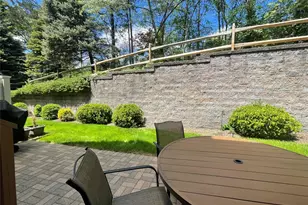 781 Huntington Dr, Fishkill, NY 12524 - Photo 28
